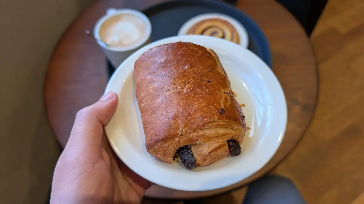 Cake Fridge – patisserie in Saxa Vord, Lerwick